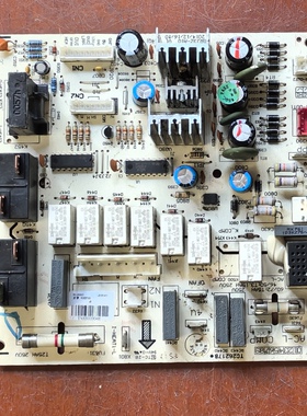 适用于格力3P悦风柜机冷暖内机主板 30133320 电路板 M3ZF3G配件