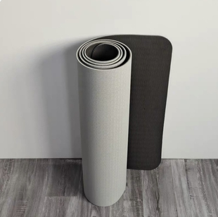 TPE双面防滑无味瑜伽垫男士专业健身垫家用减震隔音跳绳跳操地垫