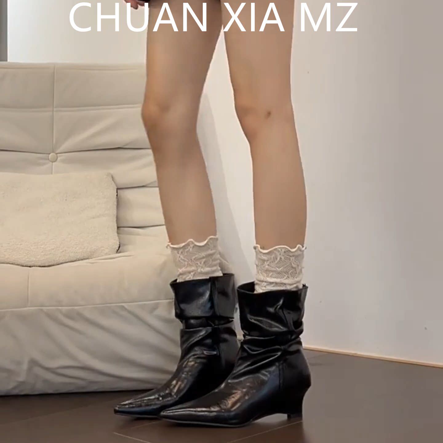 羊皮版·简约风黑色坡跟