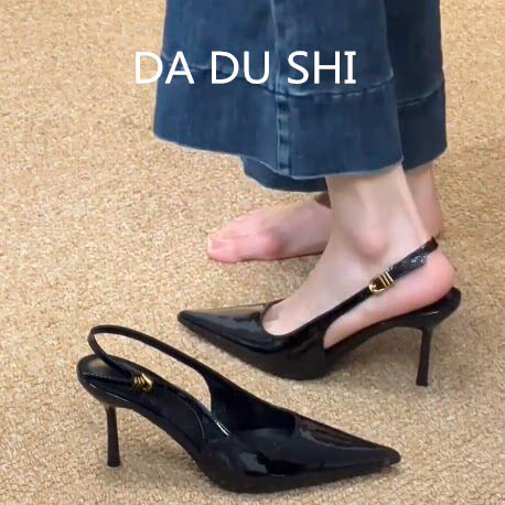 羊皮版~性感黑色漆皮包头凉鞋女尖头细跟单鞋金属扣带浅口高跟鞋