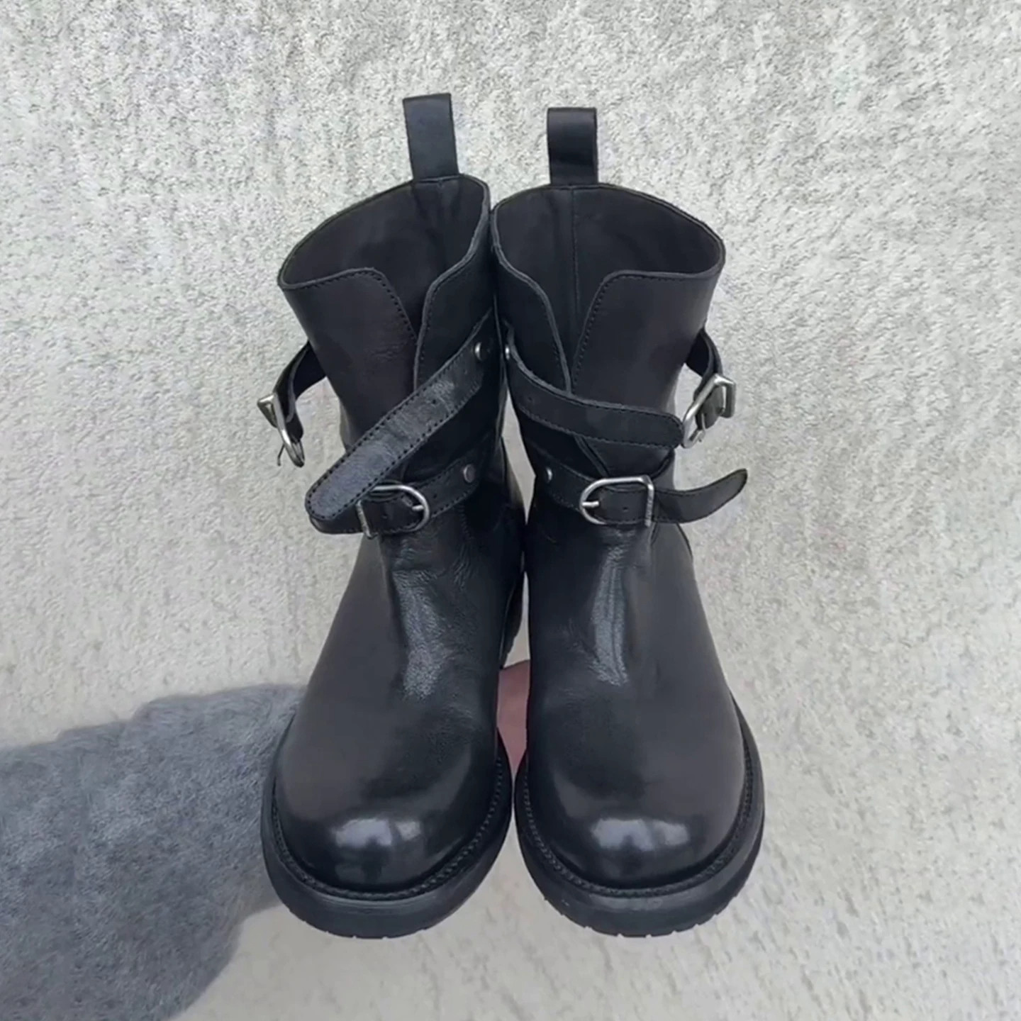 牛皮机车短靴女粗跟显瘦图片