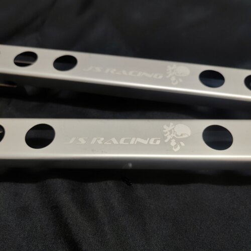 JsRacing车牌支架牌照托JDM全系强化加固新款新品倾斜加厚金属材