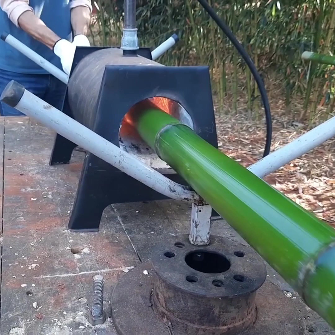 竹子校直弯曲调直矫直机器设备采用液化气燃烧烘烤可做竹子碳化炉