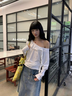 STUDIO 韩版 2025秋季 T恤女 新款 休闲ins潮复古花边卷边斜肩长袖