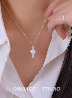 瓶子水瓶花瓶吊坠项链女锁骨链纯银高级感轻奢小众简约2026年新款