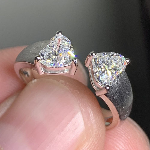 心形天然钻石双钻镶嵌开口戒定制