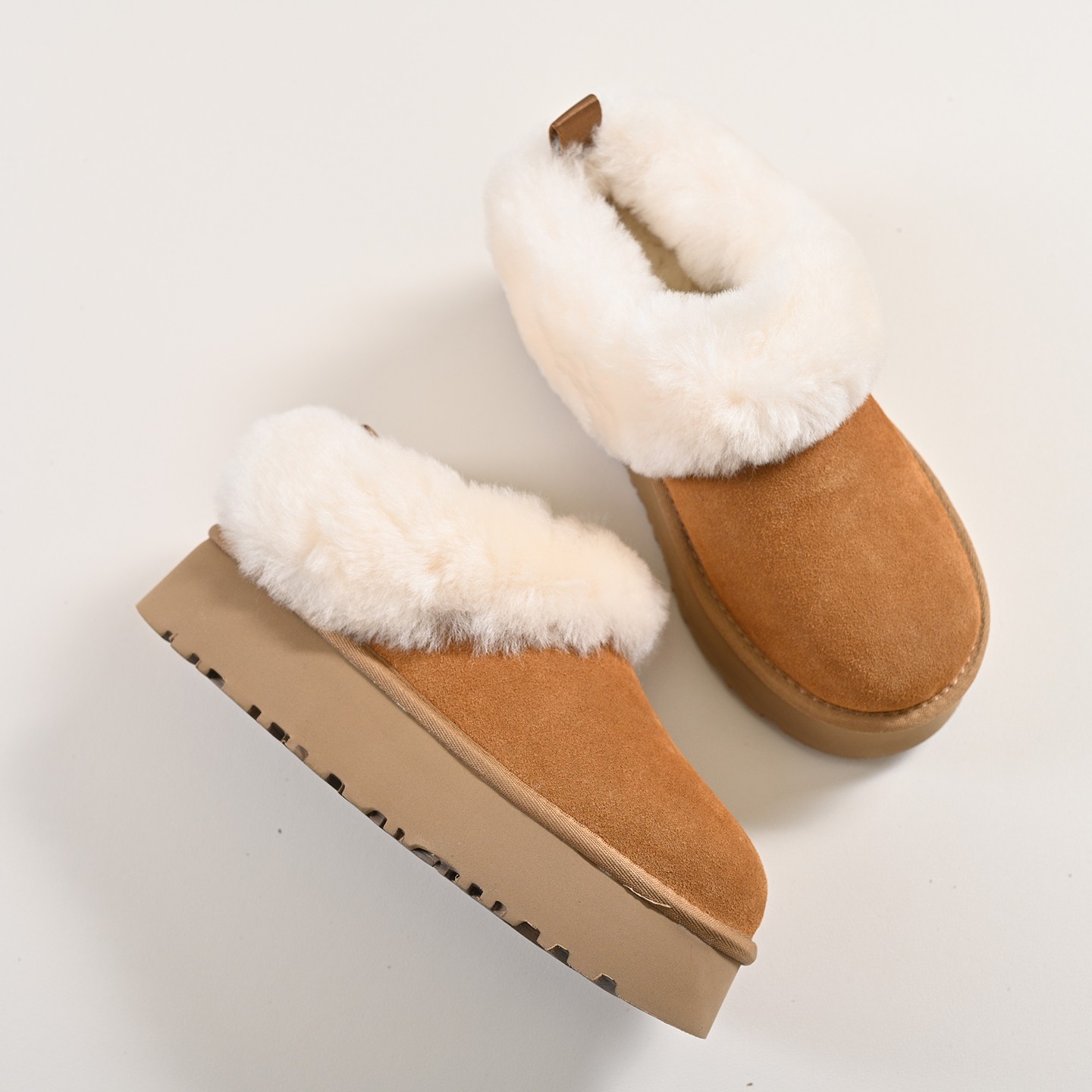 步享驼色牛翻皮短筒雪地靴女冬季