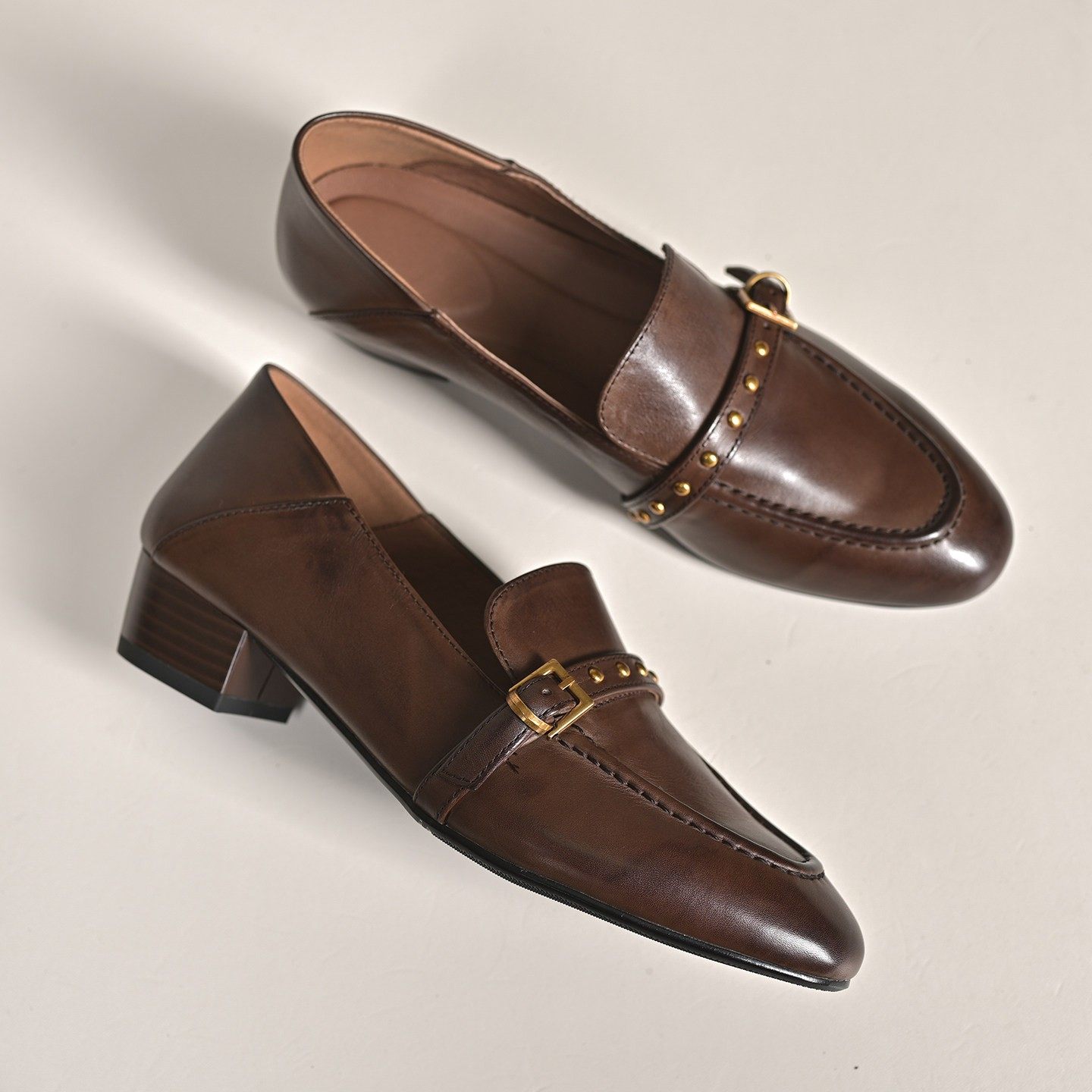 步享~棕色皮带扣深口单鞋女2026春季新款复古圆头平底真皮小皮鞋,女鞋,深口单鞋,淘宝优惠券,粉丝福利购,淘宝优惠卷