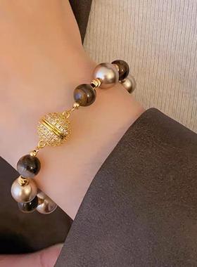 日落黄昏美拉德色摩卡金棕虎眼石珍珠磁吸手串高级感洋气百搭手链