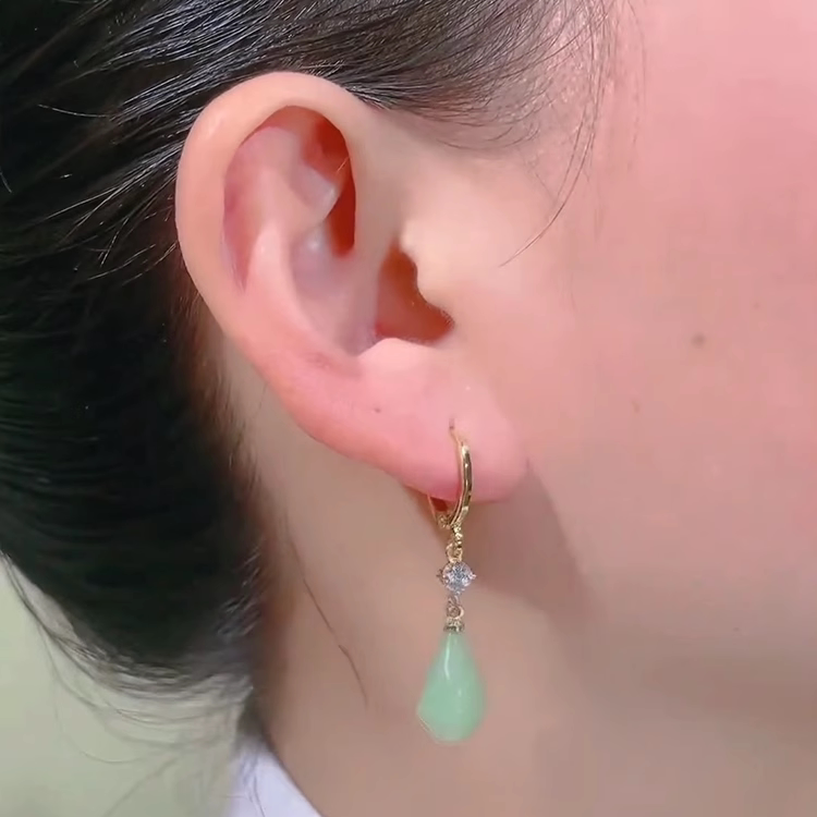 新款潮流玉兰花玉石吊坠女端庄复古优雅温婉耐看成熟贵气锁骨链
