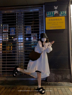 POLLYNENE吃饭 东京画展女孩三颗扣前短后长白衬衫裙连衣裙