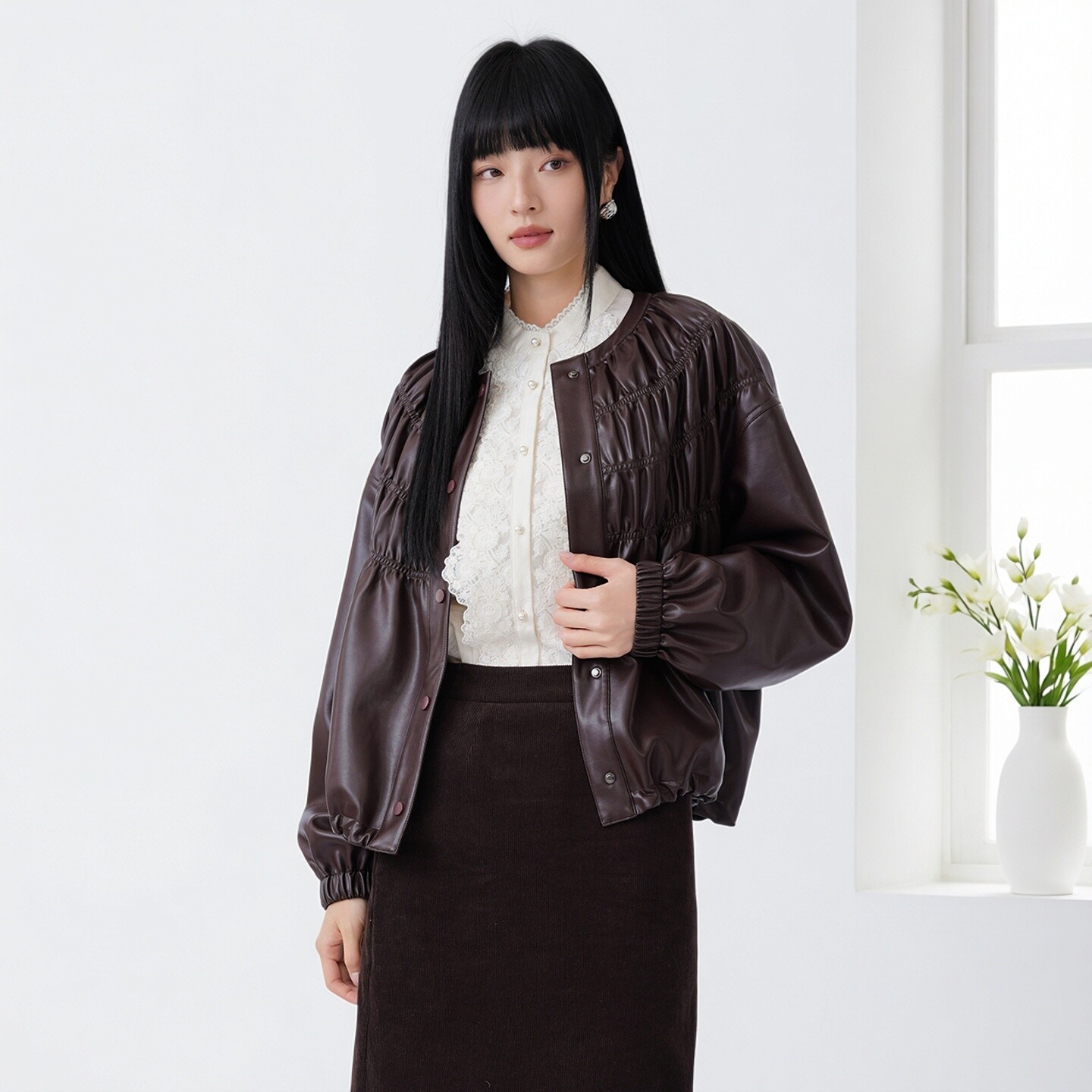 芭依璐衣女皮夹克皮衣圆领外套