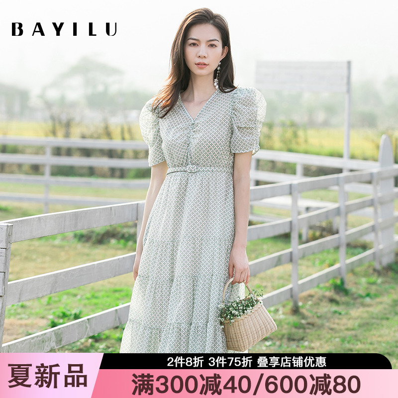 芭依璐2025夏季新款连衣裙女法式v领气质印花收腰设计感小众长裙