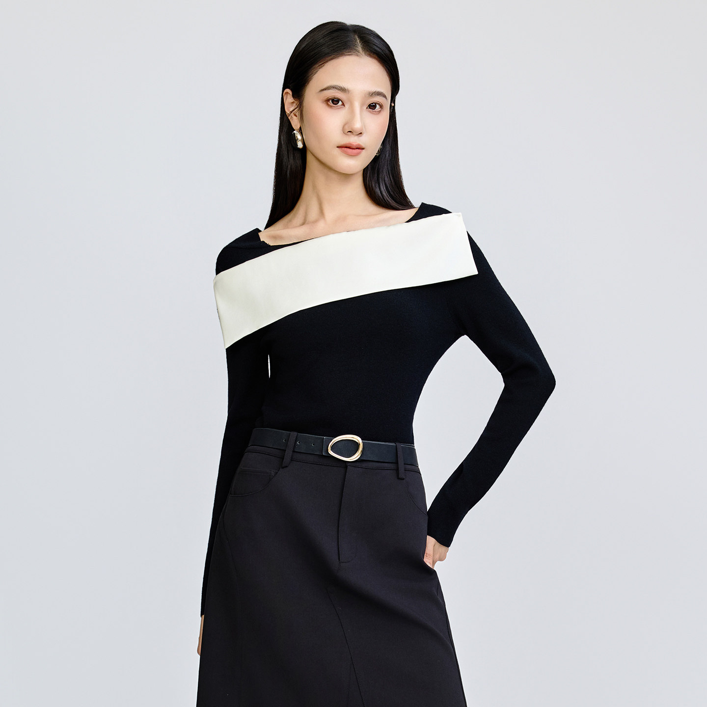显瘦时尚一字肩长袖毛衣女