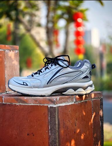 李宁扶摇2.0男子复古跑鞋