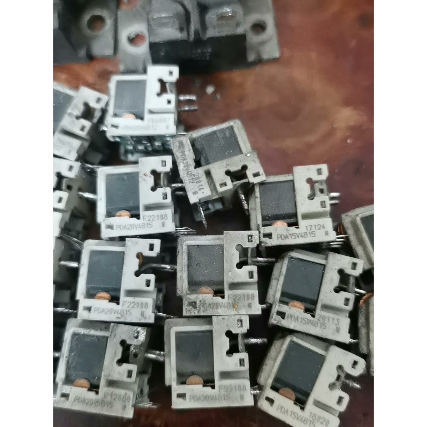 PDA20V4B15  PDA20V4B12
