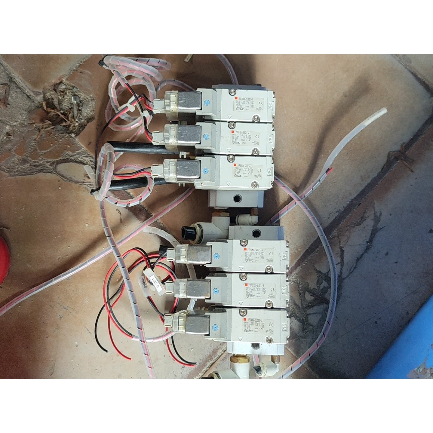 正品原装电磁阀  VP334R-5L0Z1-A,3位一