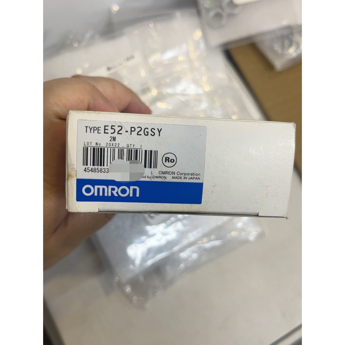 全新正品E52-P2GSY 2M温度传感器,日本制造,