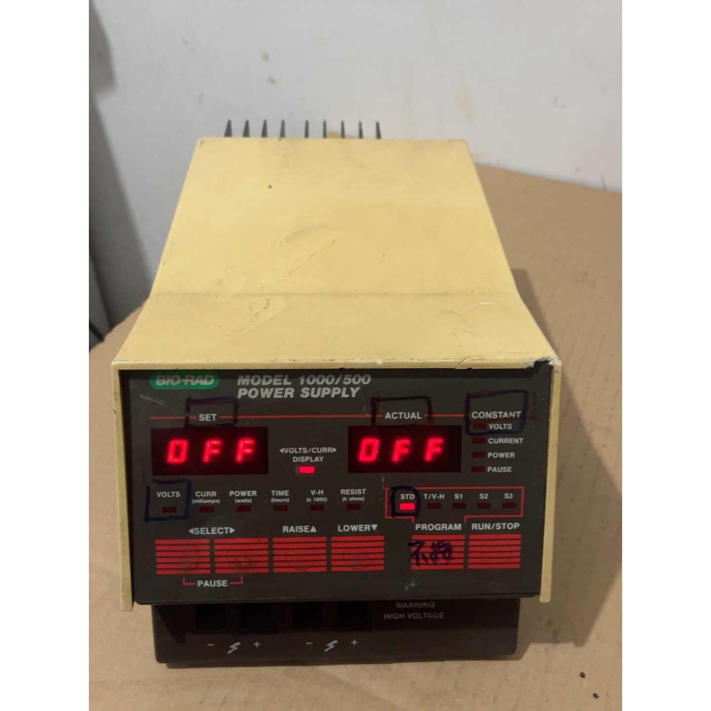 biorad伯乐+电泳仪电源 实物拍摄 成色一般 正常通电