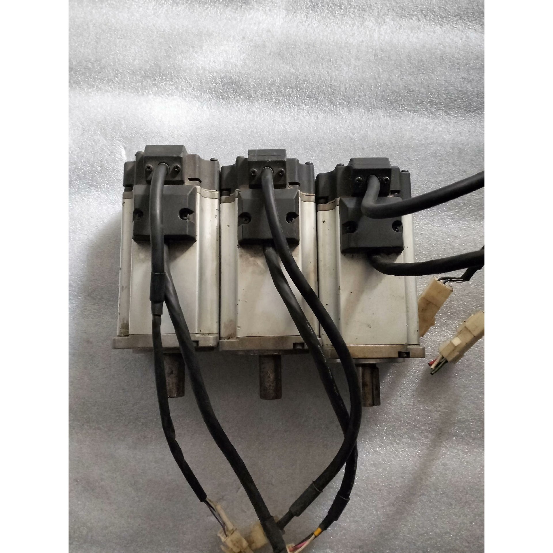 伺服电机/舵机伺服电机MHMD042G1C型号,实物图拍