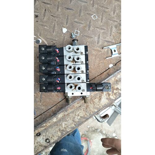 5个电子阀带底座,拆机电磁阀4V120-06,4V11