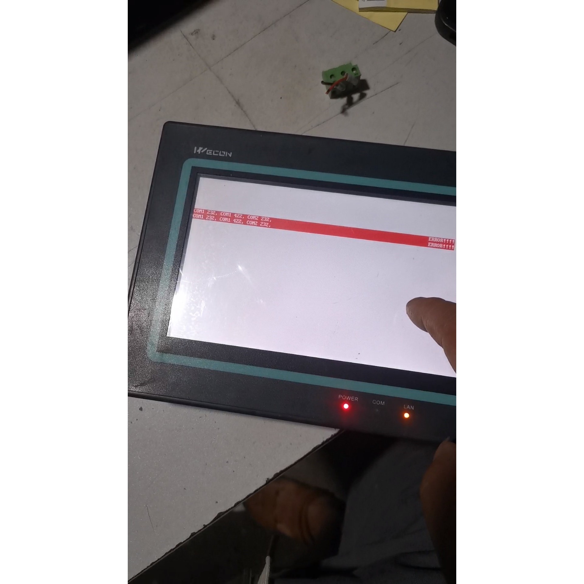 维控触摸屏拆机7台,通电如图,拆机带卡子,功能包好