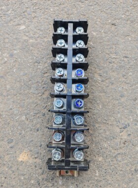 易能EN600变频器45千瓦接线端子 TR100-01 型号