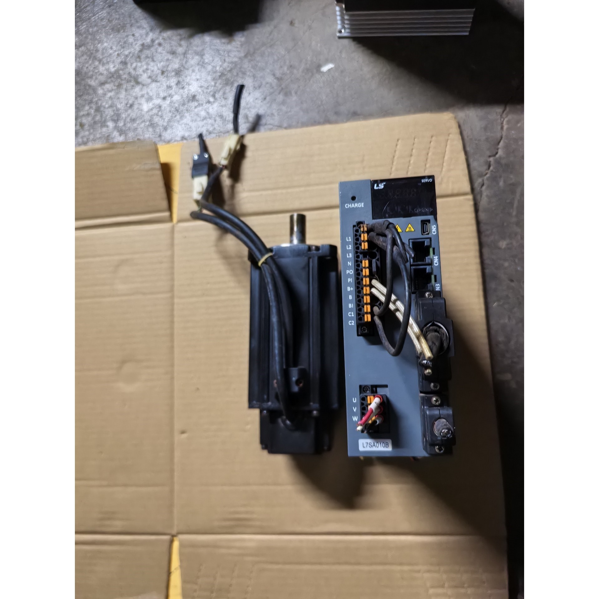 产电1KW伺服驱动器 L7SA010B加电机APM-SC10