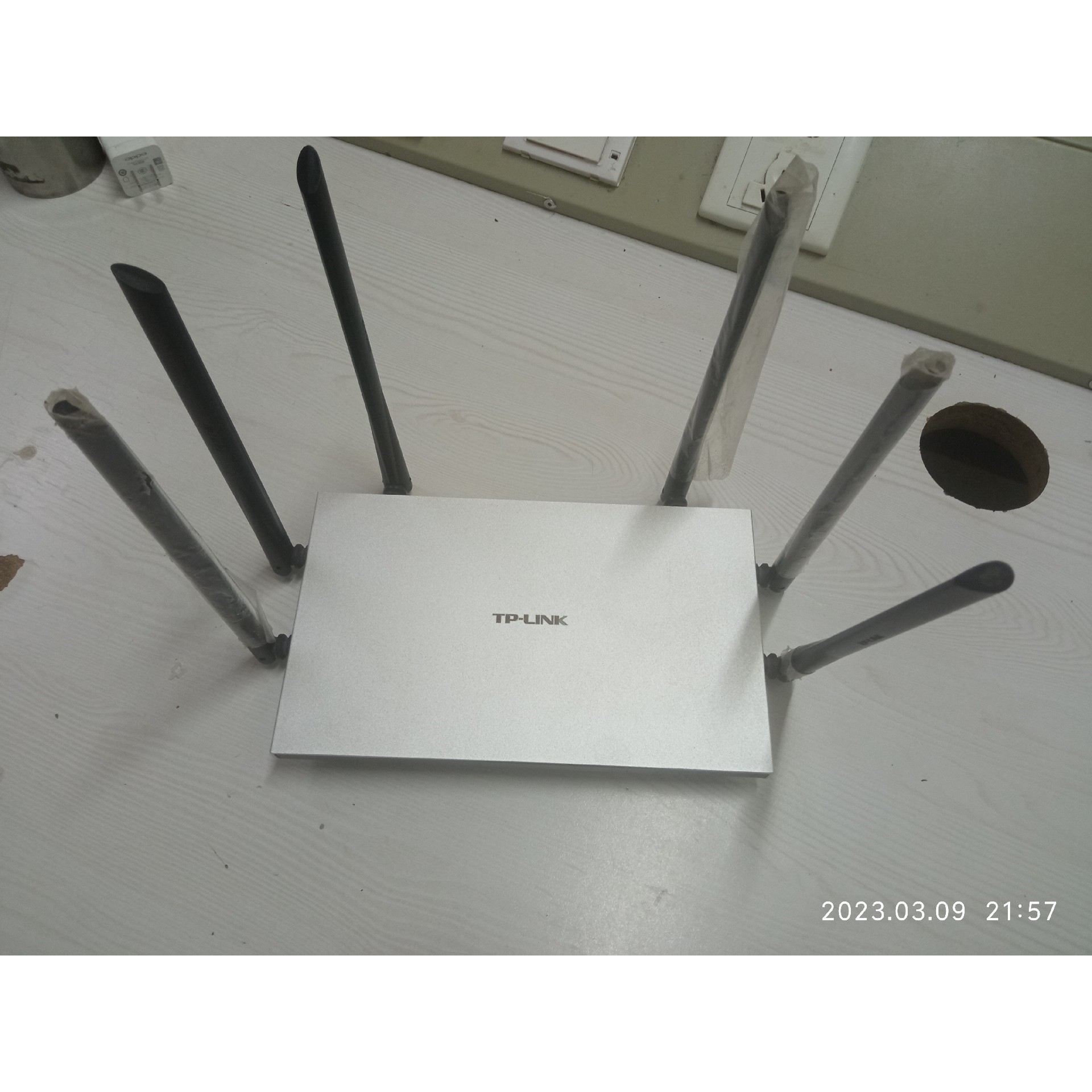 AC1750双频无线路由器，WDR7800。功能正常。换了一