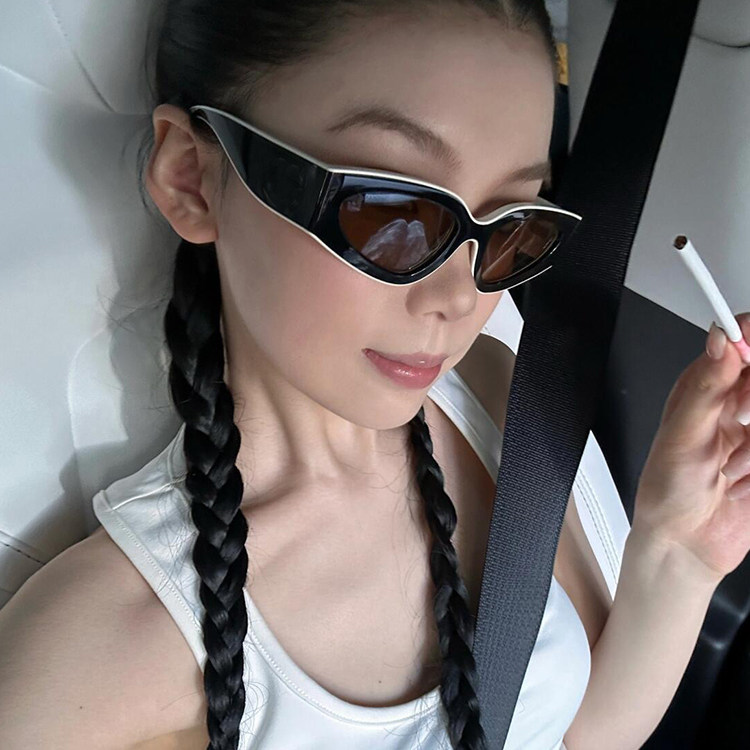 uv400猫眼欧美风女黑白条纹配色
