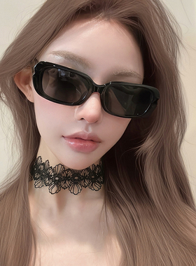 墨镜女款高级感显脸小2025新款小框方框复古美式拍照近视黑色眼镜