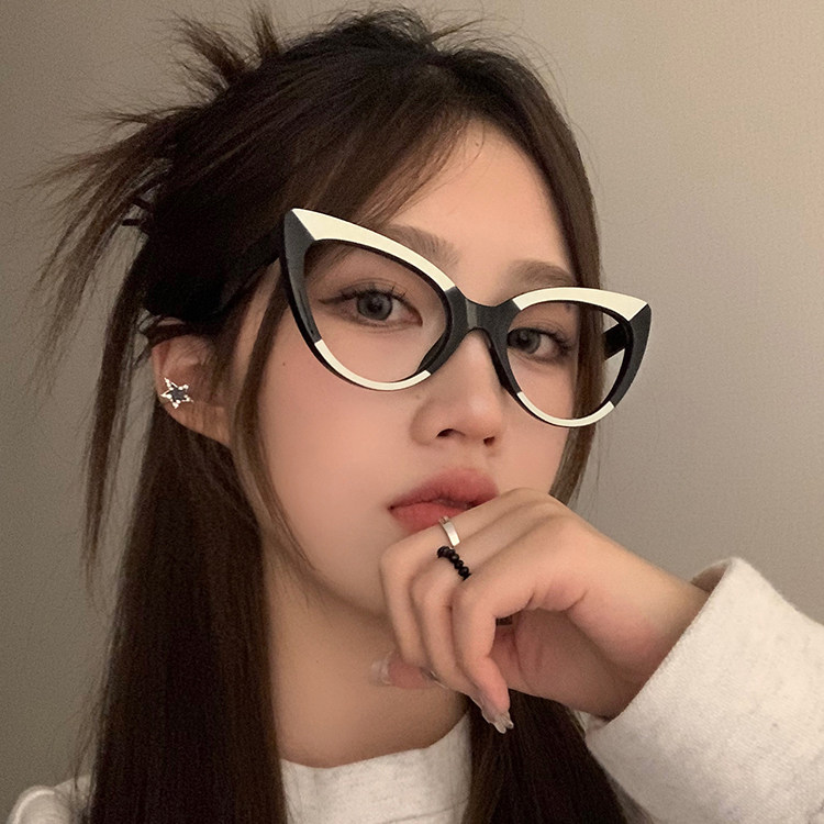 复古黑白拼接色眼镜框菱形脸猫眼