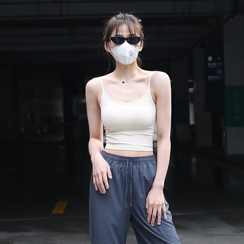 Beemen无缝一体织固定杯瑜伽背心