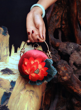 KK9_原创设计复古莲花单肩手提包古典丝绒迷你口金红色晚宴女包邮