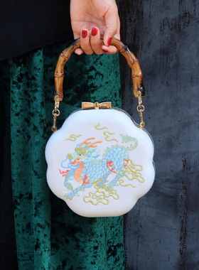 KK9_原创设计复古麒麟口金包单肩斜挎包国风手提包古典中式女包邮