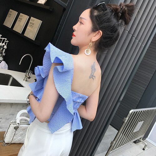 短款性感辣妹小众风单肩衬衫上衣