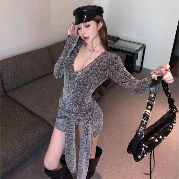 气质V领连体衣修身显瘦半身裙性感辣妹套装2025春季新款女装潮