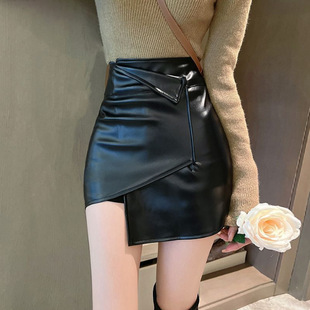 黑色设计感包臀皮裙新款2024高腰不规则包裙pu皮女裙紧身短款裙子