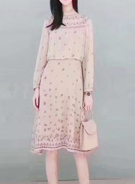 特莱维格2024春秋新款印花法式小众减龄洋气女森系中长连衣裙