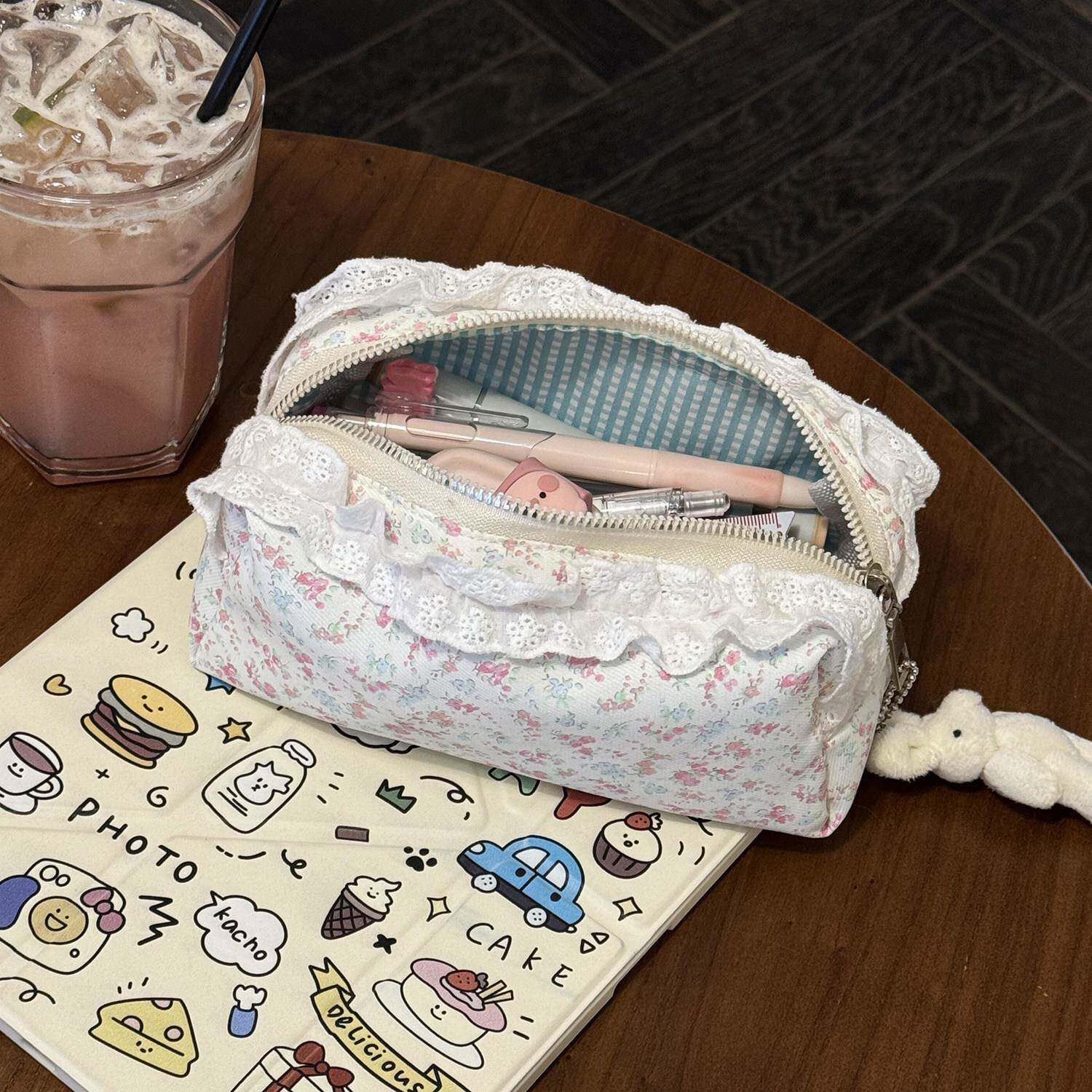 笔袋女孩款高颜值收纳袋韩系小众古早碎花文具袋女生大容量铅笔盒