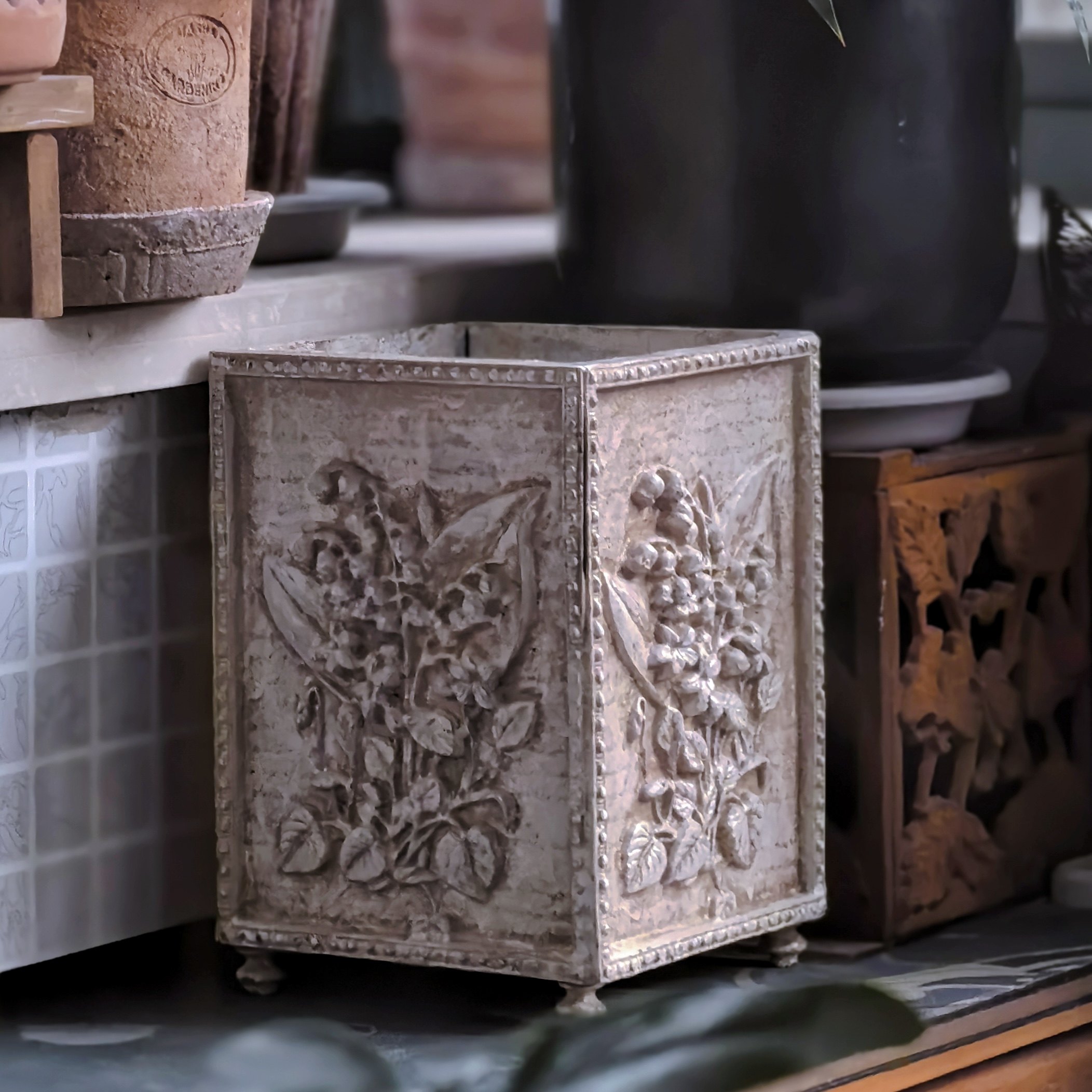 铸铁铃兰花盆挂牌花园装饰杂货草花蝴蝶兰套盆中古民宿咖啡摆件,鲜花速递/花卉仿真/绿植园艺,时令草本花卉,淘宝优惠券,粉丝福利购,淘宝优惠卷