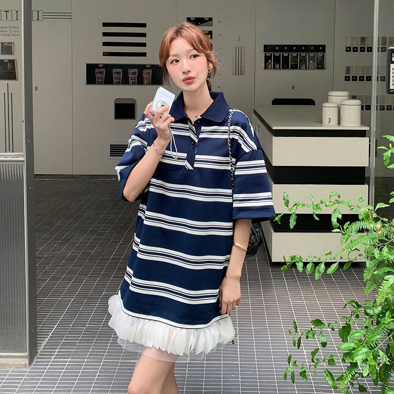 蓝白条纹连衣裙女夏2026新款韩系休闲学院风减龄荷叶边拼接T恤裙