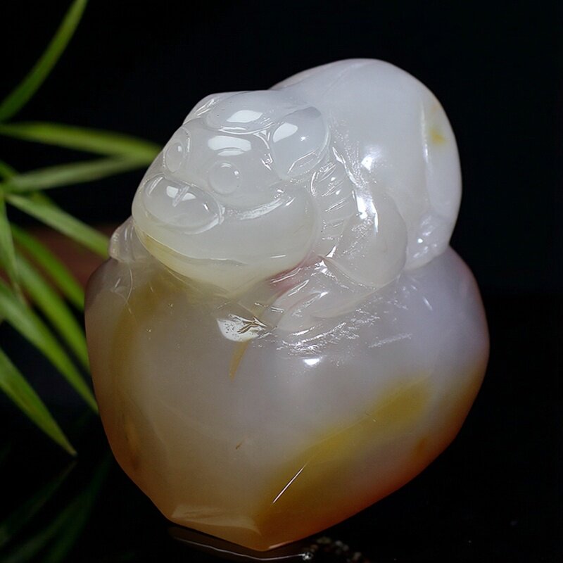 天然原矿玛瑙小摆件貔貅把玩件