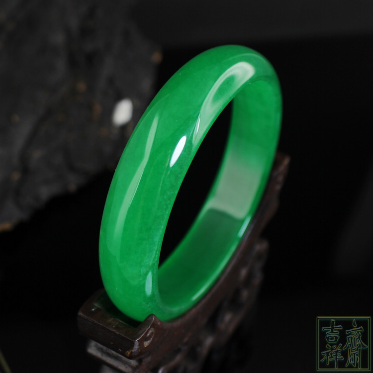 马来绿色女款长辈包邮百搭玉手镯