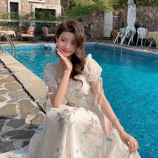 碎花連衣裙女夏季 鄧六六法式 方領(lǐng)氣質(zhì)名媛小清新甜美顯瘦茶歇長裙