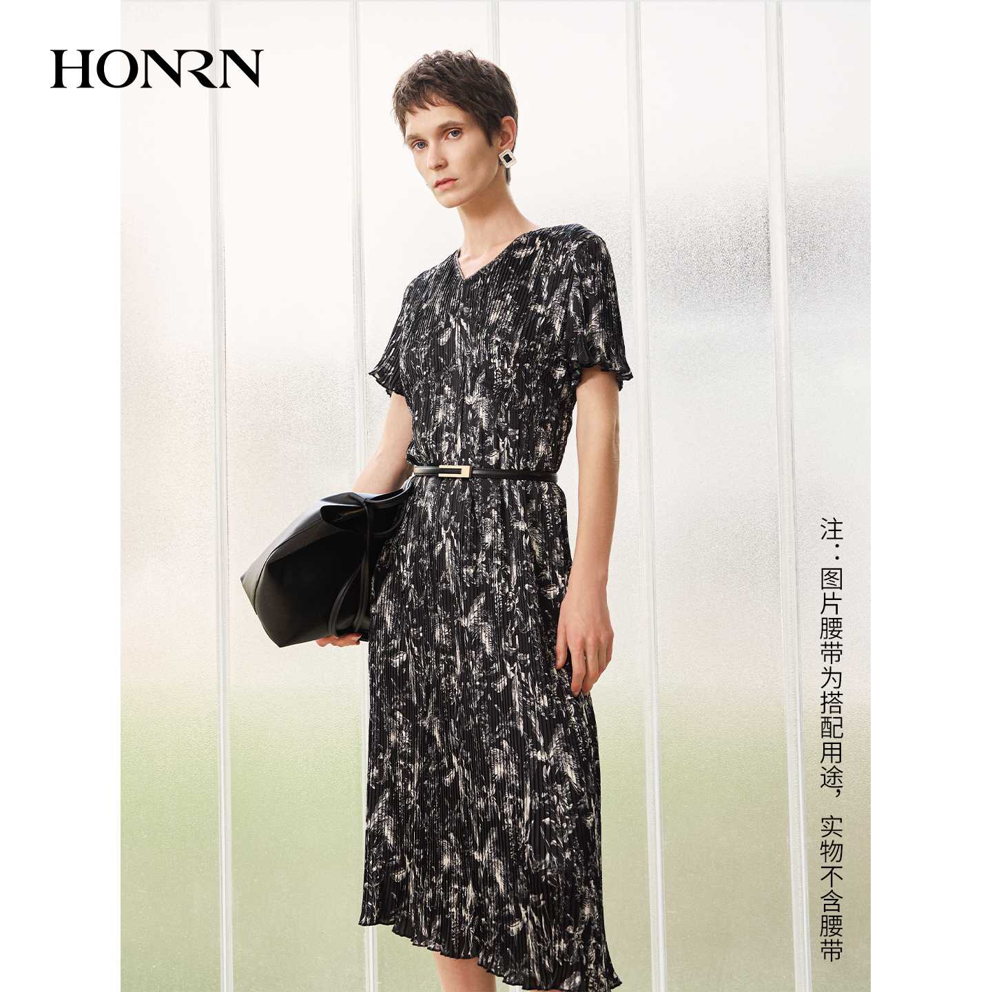 HONRN/红人优雅气质V领花瓣袖印花连衣裙女夏商场同款HK22OL188
