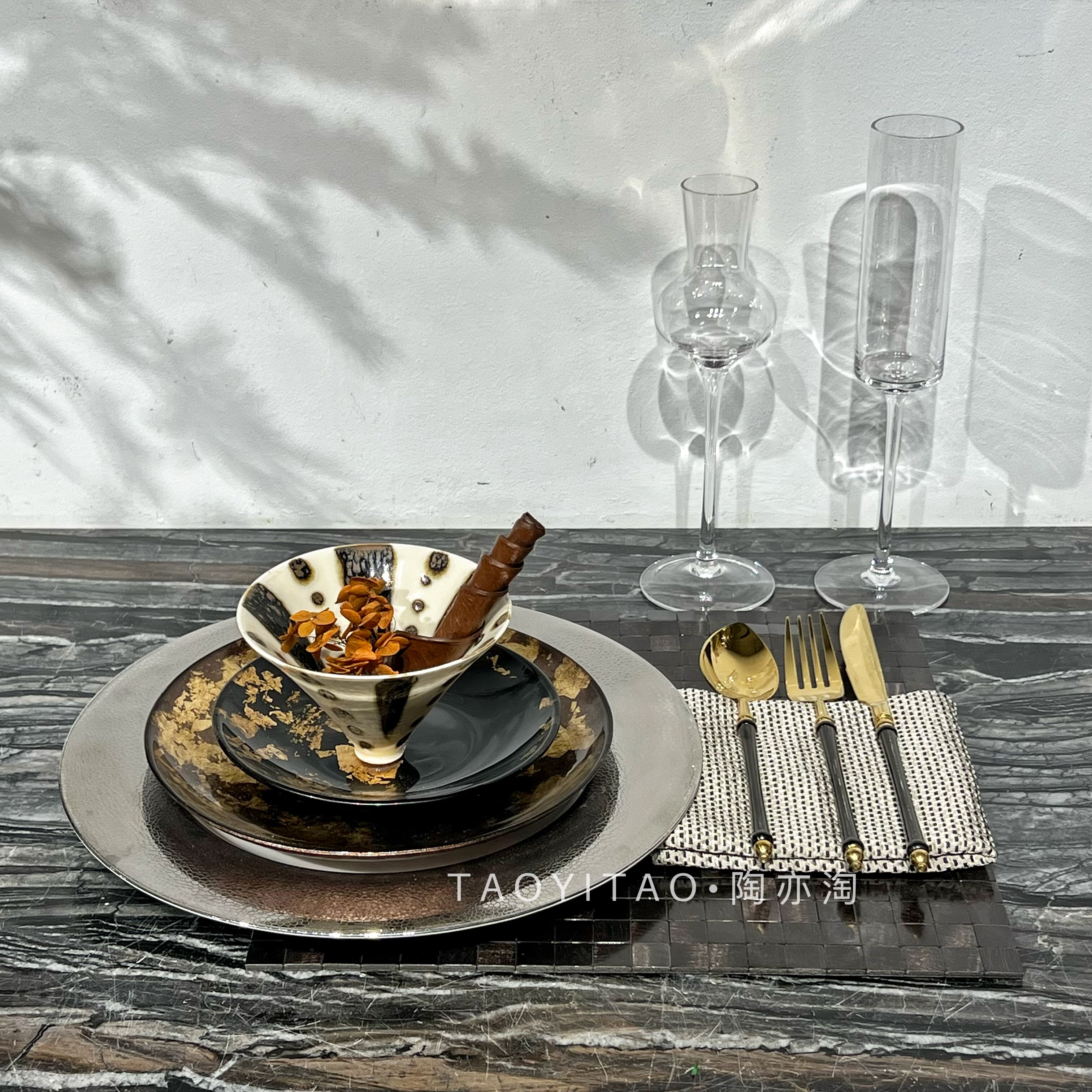 中古东方气韵餐具套装样板房餐厅摆件奢华精致餐盘黑金