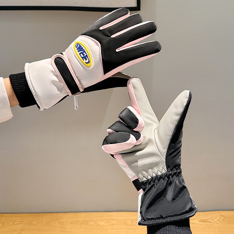 骑行全指触屏手套女冬季2025新款保暖加绒防风寒滑雪防水骑电HB53