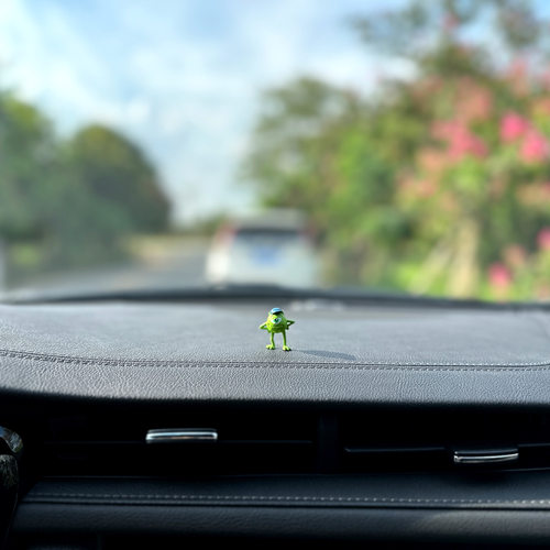 包邮怪兽大学大眼仔汽车中控台摆件车内装饰品车载可爱卡通公仔