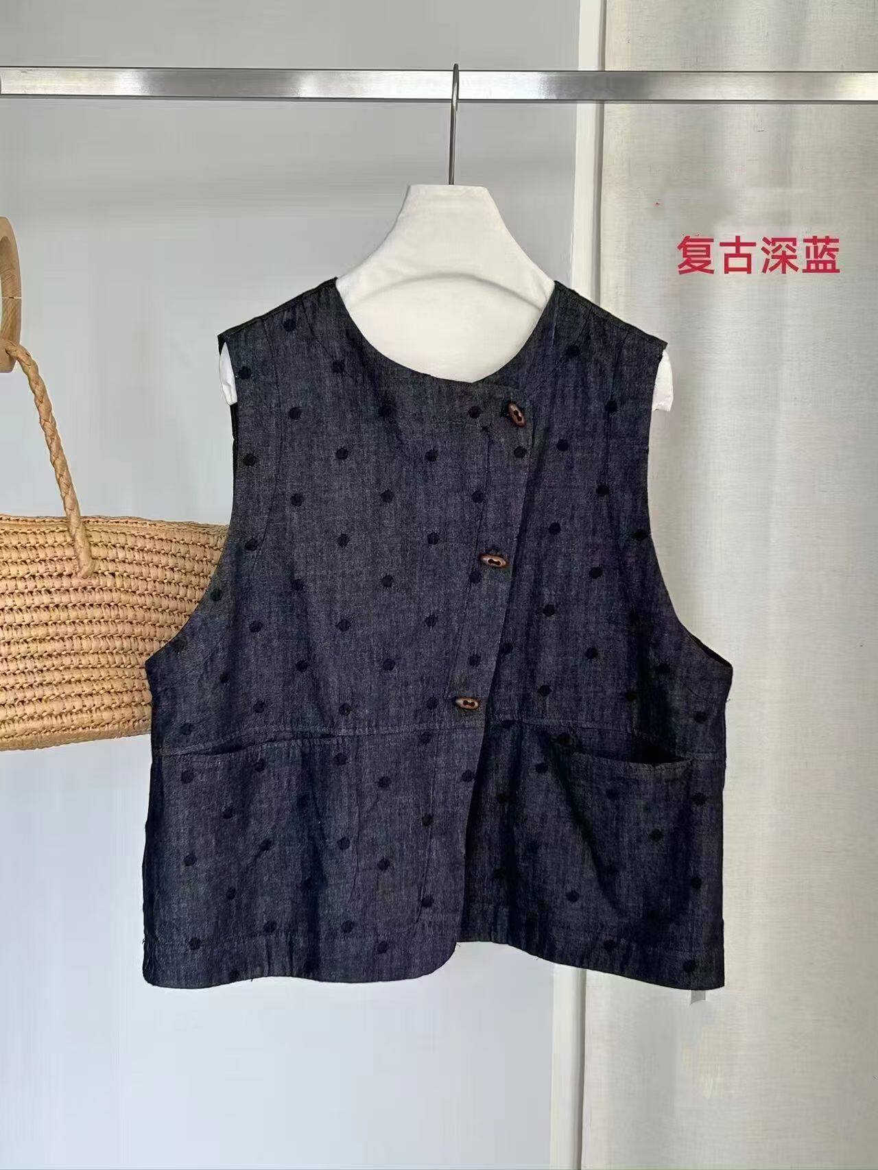2026春季新款日系文艺复古宽松显瘦百搭牛仔刺绣波点马甲衬衫女